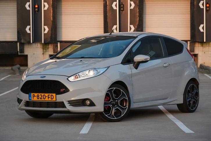 Ford Fiesta ST200 1.6 2016 - Cruise - Milltek - APK 3-2027, Auto's, Ford, Particulier, Fiësta, ABS, Achteruitrijcamera, Airbags
