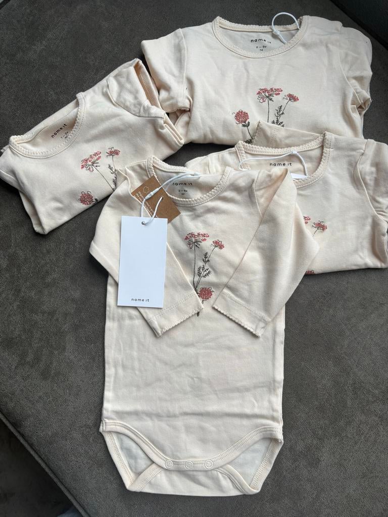 Name It rompers met bloemenprint, nieuw met kaartje, Kinderen en Baby's, Babykleding | Maat 62, Ophalen of Verzenden, Nieuw, Meisje