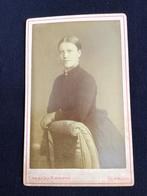 CDV, Vrouw, C. VAN DER AA & J. CHRISPIJN, ALKMAAR 3, Ophalen of Verzenden, Voor 1940, Gebruikt, Foto