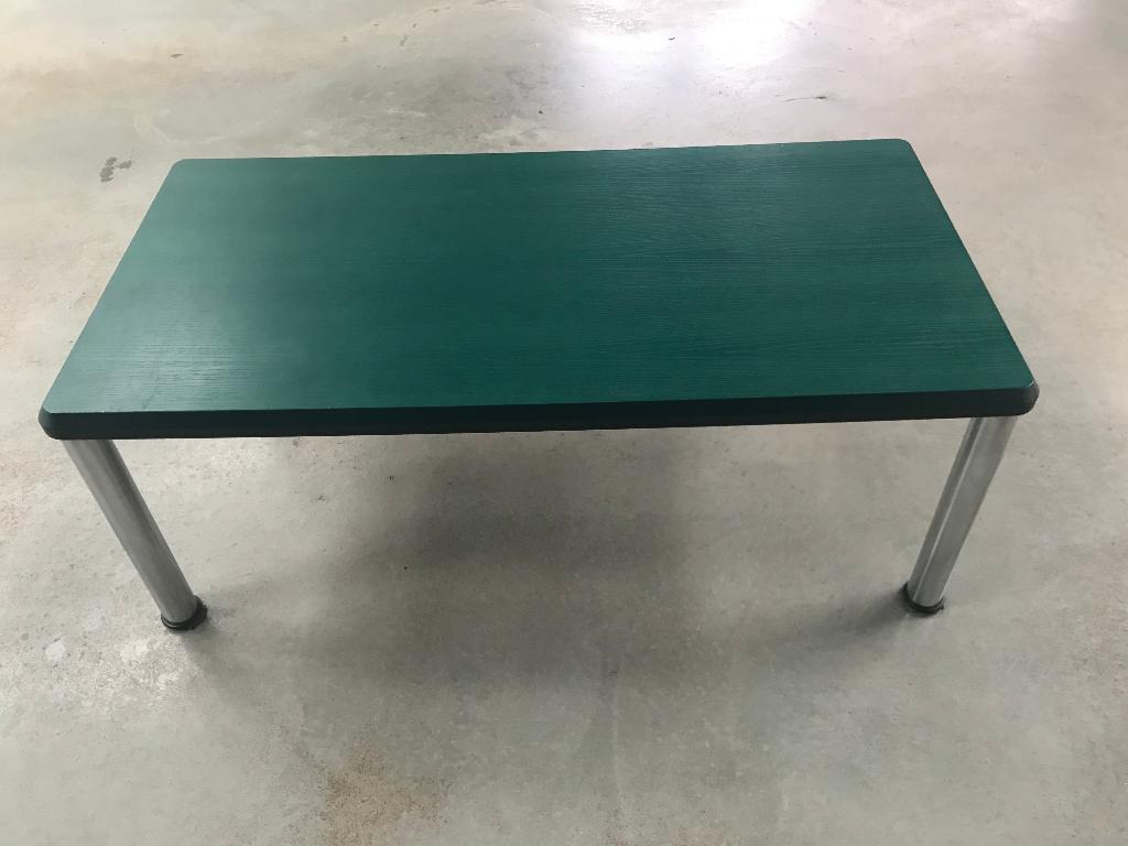 Donkergroene IKEA vintage salontafel met chromen poten, Huis en Inrichting, Tafels | Salontafels, Ophalen, Gebruikt, 100 tot 150 cm