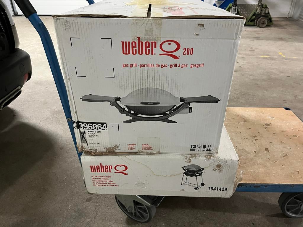 Weber Q200 gasbarbecue met onderstel - NIEUW in doos, Tuin en Terras, Gasbarbecues, Ophalen, Nieuw