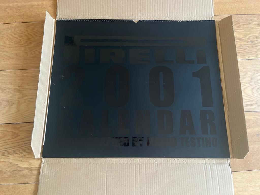 Pirelli Kalender 2001 Mario Testino Boxed, Ophalen of Verzenden, Maandkalender