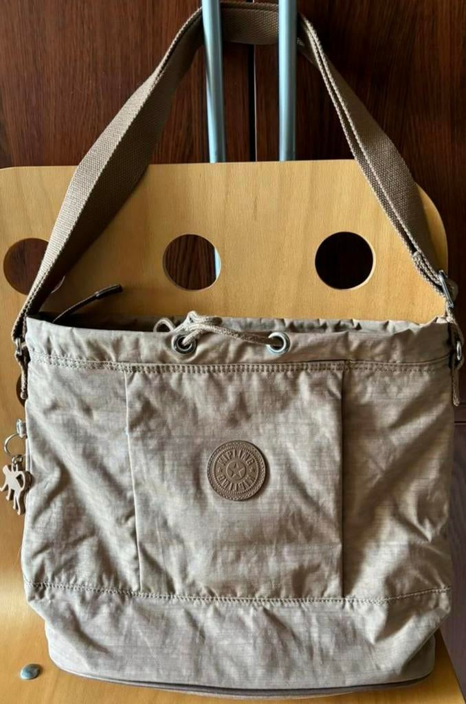 Kipling dames schoudertas beige origineel, Ophalen, Nieuw, Beige, Kipling