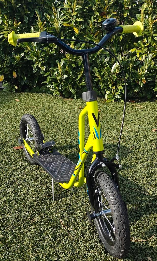 Volare Step met 12 inch banden, hand- en voetrem, Fietsen en Brommers, Steps, Zo goed als nieuw, Gewone step, Ophalen