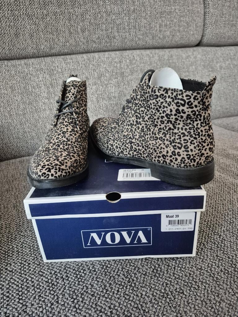 Veterschoen NOVA maat 39 NIEUW, Kleding | Dames, Schoenen, Ophalen, Schoenen met lage hakken, Nova, Nieuw