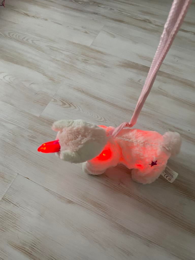 Lopende eenhoorn met geluid en lichtejs, Ophalen, Zo goed als nieuw