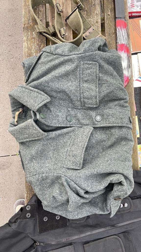 Zwitse uniform. Lijkt op duitse, Dieren en Toebehoren, Ophalen of Verzenden, Zo goed als nieuw