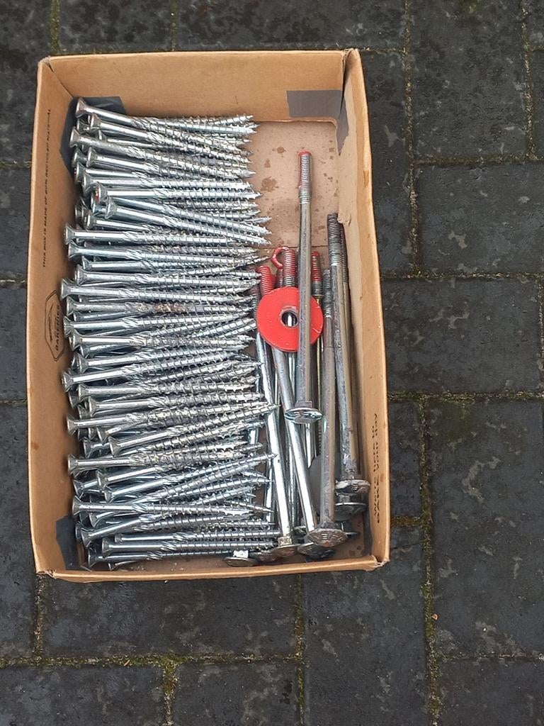 Houtschroeven 8x140mm ,totaal 145 stuks, Ophalen of Verzenden, Zo goed als nieuw