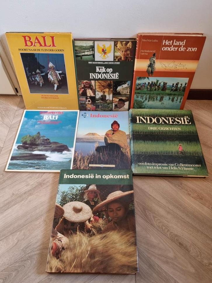 7 boeken over indonesie, Boeken, Encyclopedieën, Zo goed als nieuw, Ophalen of Verzenden