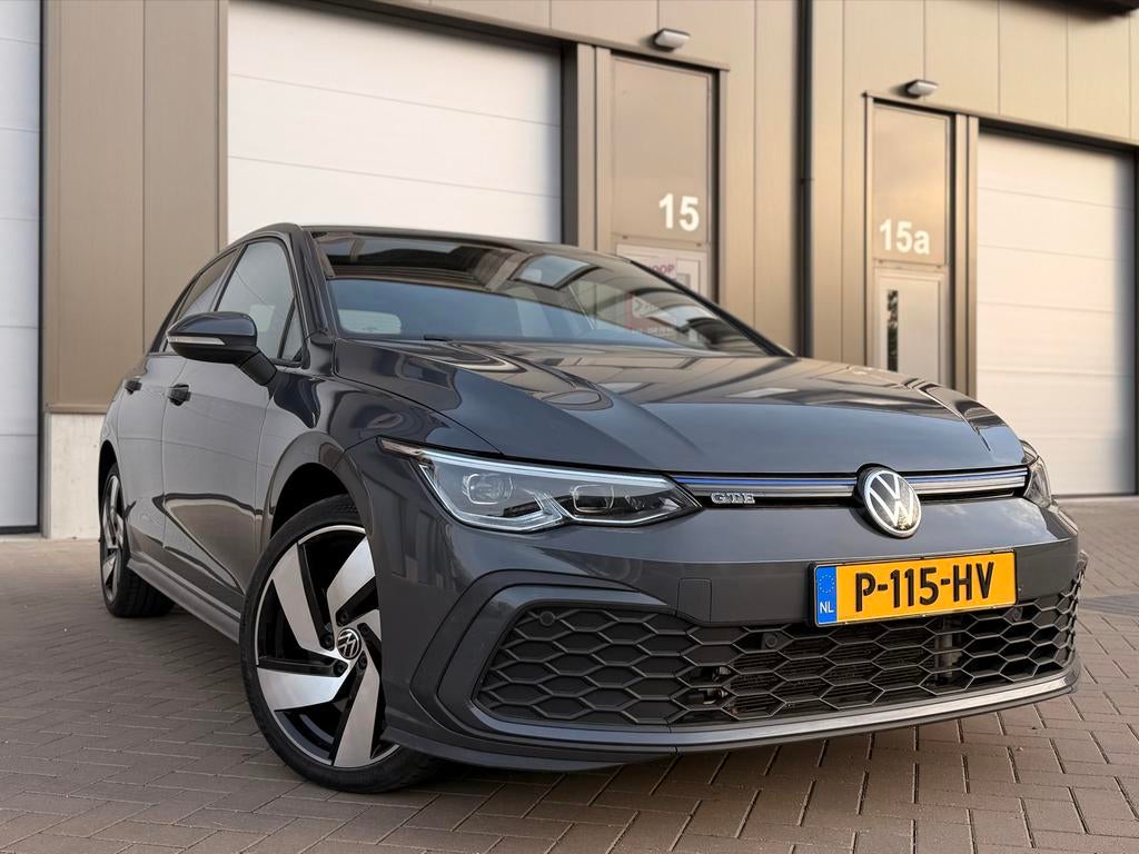 Volkswagen Golf 8 GTE 2021 | Dealer onderhouden | 99.600 km, Auto's, Bluetooth, Zwart, 4 cilinders, Plug-in hybride