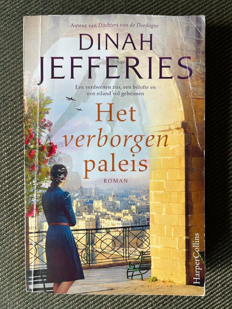 Dinah Jefferies - Het verborgen paleis. (2022), Boeken, Romans, Gelezen, Ophalen of Verzenden
