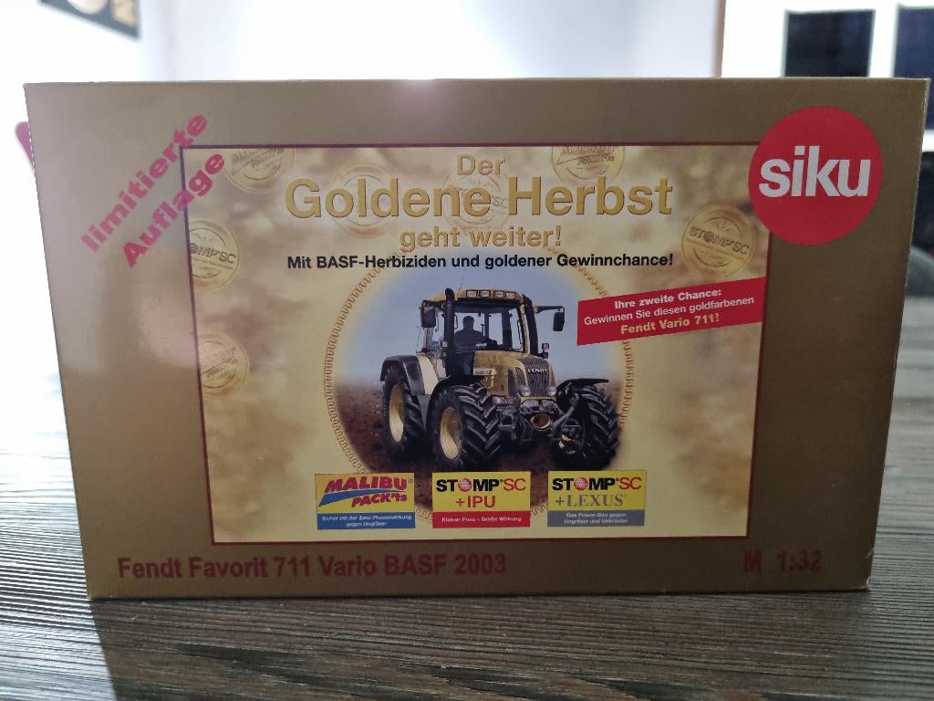 SIKU Fendt Favorit 711 BASF 2003, Ophalen of Verzenden, Zo goed als nieuw, Tractor of Landbouw, SIKU