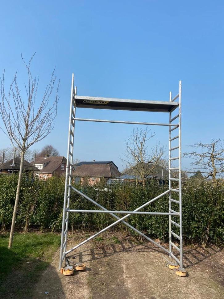 steiger 4 meter hoog CUSTERS 75cm breed, Doe-het-zelf en Verbouw, Steigers, Zo goed als nieuw, Rolsteiger of Kamersteiger, 2 tot 5 meter