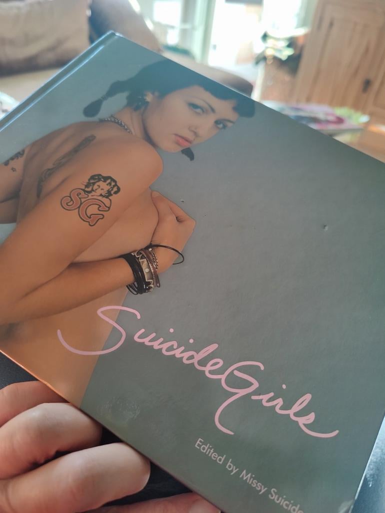 Suicide Girls Boek - Engelse Editie, Ophalen of Verzenden, Zo goed als nieuw, Missy Suicide, Amerika