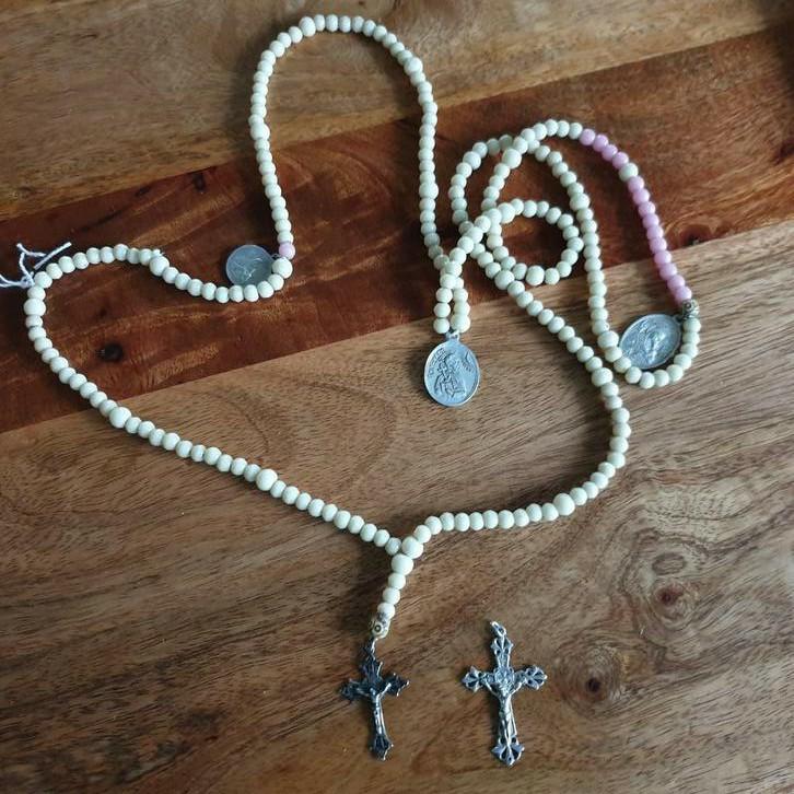 Rozenkrans en kruisje, Ophalen of Verzenden