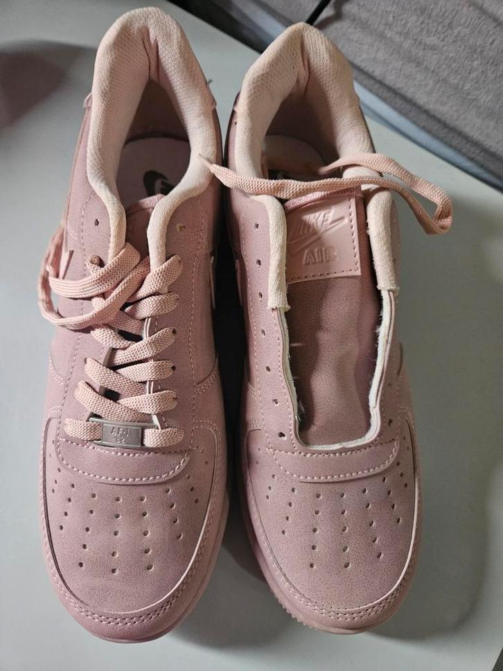 Nieuwe Nike Air Force AF-1 - Maat 40, Kleding | Dames, Schoenen, Nieuw, Sneakers of Gympen, Roze, Ophalen of Verzenden