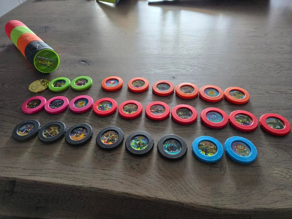 Mario Kart Koins met houder, Ophalen of Verzenden, Zo goed als nieuw