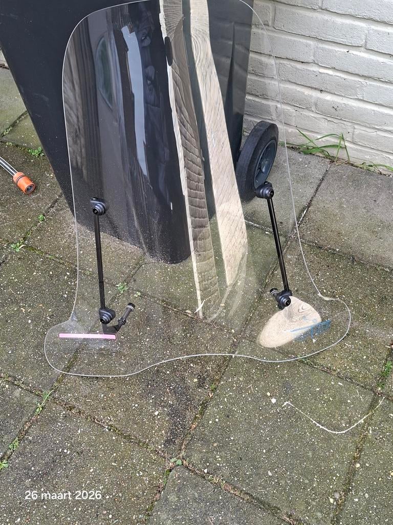 te koop een nieuw windscherm, Fietsen en Brommers, Brommeronderdelen | Scooters, Ophalen, Nieuw, Overige typen, Overige merken