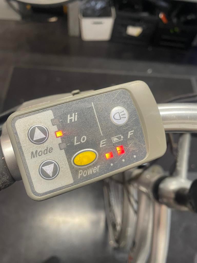 Flyer display stuurbediening, Fietsen en Brommers, Ophalen of Verzenden, Zo goed als nieuw