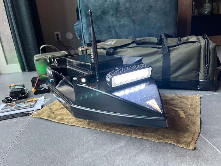 Boboot Bullet met Toslon TF640 GPS met veel extra’s, Watersport en Boten, Hengelsport | Karpervissen, Gebruikt, Complete set, Ophalen