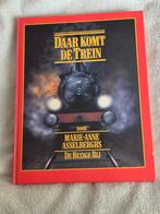 Daar komt de trein ( BOEK ), Ophalen of Verzenden, Zo goed als nieuw, Trein, Boek of Tijdschrift