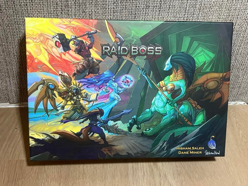 Raid Boss Kickstarter bordspel, Ophalen of Verzenden, Zo goed als nieuw