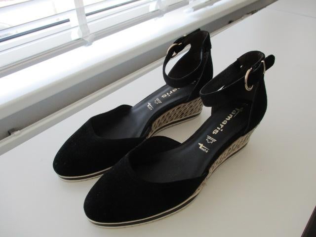 Tamaris pumps met sleehak maat 40, Tamaris, Pumps, Zwart, Ophalen of Verzenden