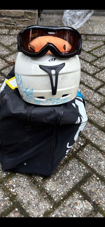 Skihelm maat M/L merk Tilt beschikbaar voor biedingen