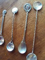 4 zilveren lepeltjes Wilhelmina lepeltjes Stil Verzet WOII, Ophalen of Verzenden