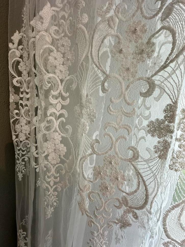Geborduurde Voile Vitrage - Elegant, Huis en Inrichting, Stoffering | Gordijnen en Lamellen, Zo goed als nieuw, 200 cm of meer