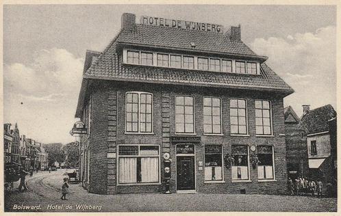 Bolsward Mooie  Ongelopen Fotokaart uit 1930 met De Wijnberg, Verzamelen, Ansichtkaarten | Nederland, Ongelopen, Friesland, 1920 tot 1940