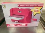 Nellie's Press Boss Embossing Machine, Hobby en Vrije tijd, Knutselen, Ophalen, Gebruikt, Knutselwerk