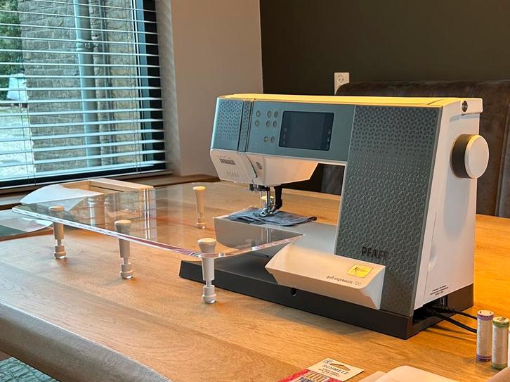 Pfaff Quilt Expression 720, Hobby en Vrije tijd, Naaimachines en Toebehoren, Nieuw, Naaimachine, Pfaff, Ophalen