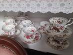 Royal albert flower of the month heren  kopjes 30.00 p.s, Antiek en Kunst, Antiek | Servies los, Ophalen of Verzenden