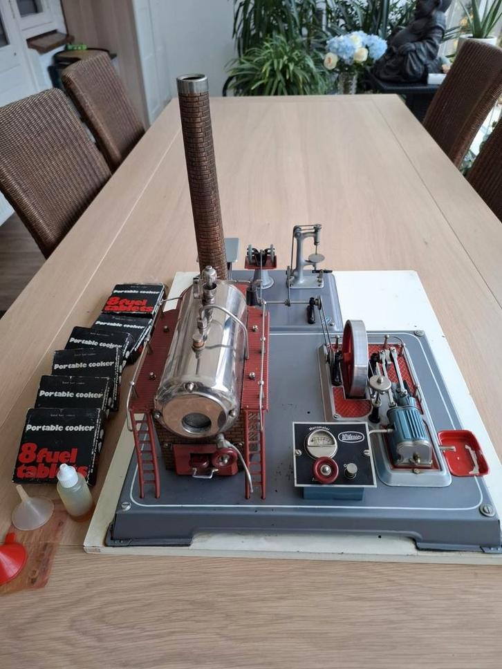 Wilesco stoommachine d24, Antiek en Kunst, Antiek | Speelgoed, Ophalen