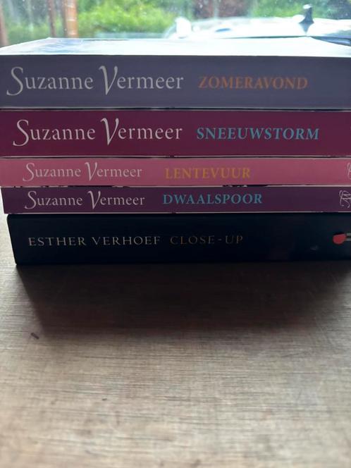 Suzanne Vermeer 7 boeken en 1 x Esther Verhoef, Boeken, Thrillers, Gelezen, Nederland, Ophalen of Verzenden