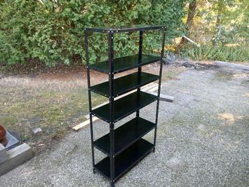 Mooie stellingkast te koop  beschikbaar voor biedingen