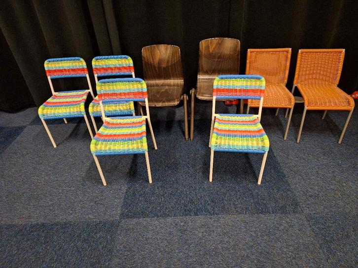 Kinderstoeltjes, 8 stuks, Huis en Inrichting, Stoelen, Zo goed als nieuw, Vijf, Zes of meer stoelen, Hout, Kunststof, Metaal, Overige kleuren