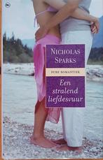 KORTING! Een stralend liefdesvuur - Nicholas Sparks, Boeken, Romans, Nicholas Sparks, Ophalen of Verzenden, Zo goed als nieuw