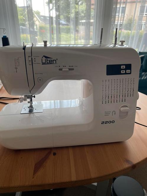 Computer naaimachine Uten, Hobby en Vrije tijd, Naaimachines en Toebehoren, Zo goed als nieuw, Naaimachine, Overige merken, Ophalen