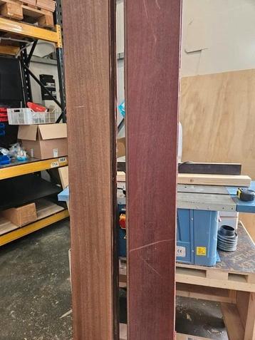 18 massief houten planken.  Jotoba.  beschikbaar voor biedingen