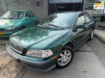 Volvo S40 1.8 Dynamic Apk/Airco/Stoelverwarming. beschikbaar voor biedingen