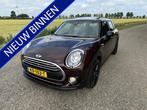 MINI Clubman 1.5 One Business Panoramadak Navigatie PDC, Voorwielaandrijving, Gebruikt, Parkeersensor, Handgeschakeld
