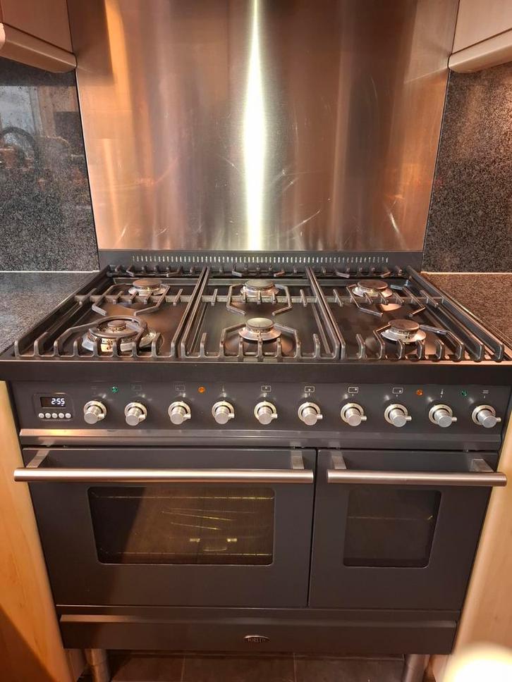 Boretti 6-pits fornuis met Novy afzuigkap en Bosch combi, Witgoed en Apparatuur, Fornuizen, Gebruikt, Vrijstaand, Gas, 5 kookzones of meer