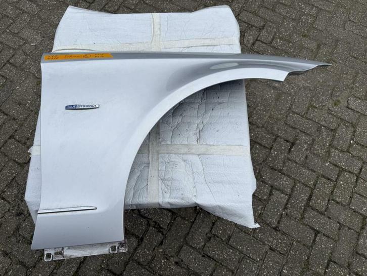 CLS W218 C218 Voorscherm rechts 2188810201 Grijs Zilver F218, Auto-onderdelen, Carrosserie en Plaatwerk, Gebruikt, Ophalen of Verzenden