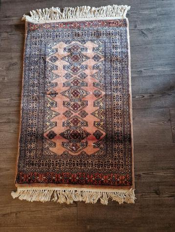 Leuk Perzisch tapijtje - 110x60 cm beschikbaar voor biedingen