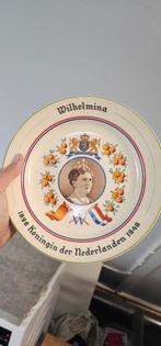Bord Wilhelmina, Verzamelen, Koninklijk Huis en Royalty, Ophalen of Verzenden, Zo goed als nieuw, Servies