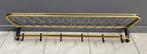 50 jaren Goud kleur metalen wand kapstok met hoedenplank, Huis en Inrichting, Woonaccessoires | Kapstokken, Wandkapstok, Gebruikt