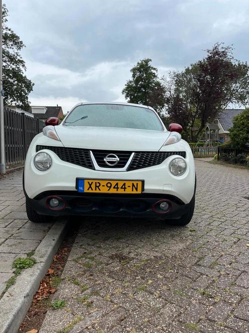 Nissan Juke 1.6 CVT 86KW 2013 Wit, Auto's, Nissan, Juke, ABS, Achteruitrijcamera, Airbags, Airconditioning, Alarm, Bluetooth, Boordcomputer