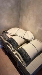 Malagoon 3x wollen sierkussen + plaid, Ophalen of Verzenden, Zo goed als nieuw